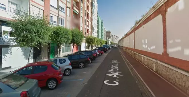 Sorprendido un joven conduciendo por Santander una moto a gran velocidad, en zigzag y sin carné