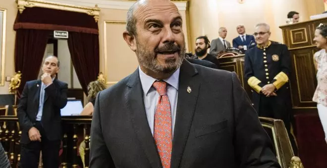 Pedro Rollán, presidente del Senado por mayoría absoluta del PP