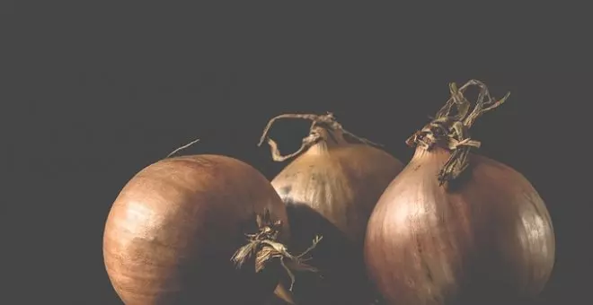 Pato confinado - Poesía gastronómica: el arte que convierte a la cebolla en la metáfora más certera