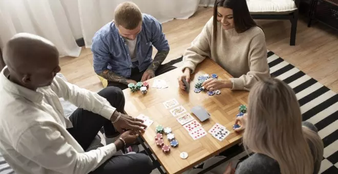 Los mejores juegos de mesa para echarte unas risas con los colegas