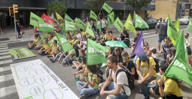 ¿Por qué el curso escolar ha empezado con una huelga de docentes en Catalunya?
