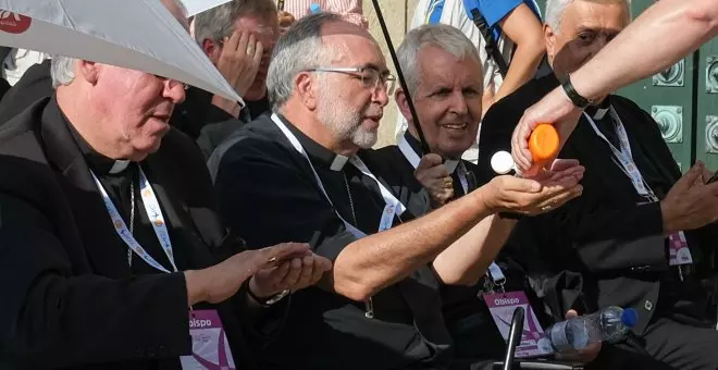 Un grupo de sacerdotes asturianos pide la renuncia del arzobispo de Oviedo