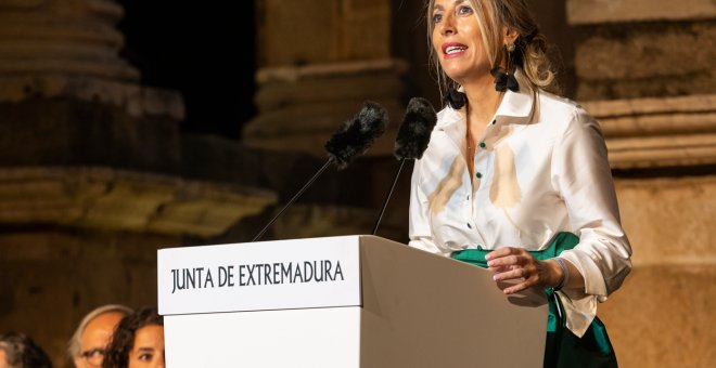 María Guardiola, presidenta de Extremadura, ingresada en la UCI por una infección
