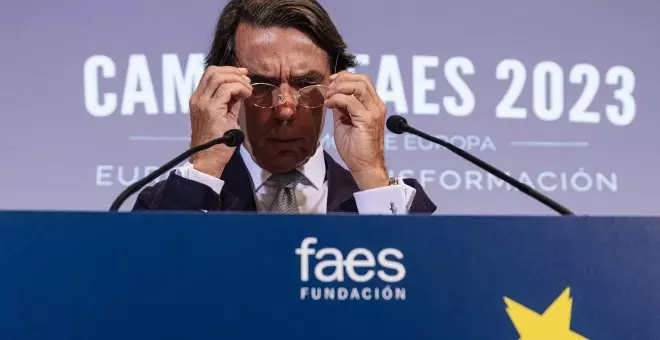 Rosas y Espinas - Aznar manda a Feijóo a pisar las alamedas