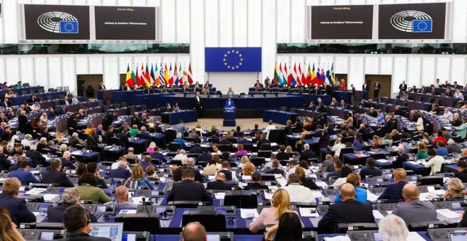 El Parlamento Europeo pide sancionar a los puteros: "Nadie pone precio a su cuerpo por gusto"