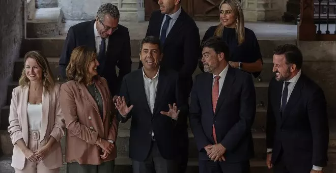 Sumar pregunta al Gobierno si va a obligar al Ayuntamiento de Elx, de PP y Vox, a retirar la cruz franquista