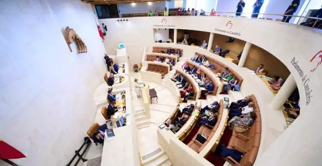 El PP se suma a Vox y derogan la Ley de Memoria Histórica y Democrática de Cantabria