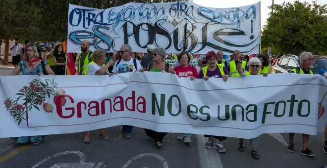 Colectivos sociales toman las calles de Granada en favor de "otra Europa posible"
