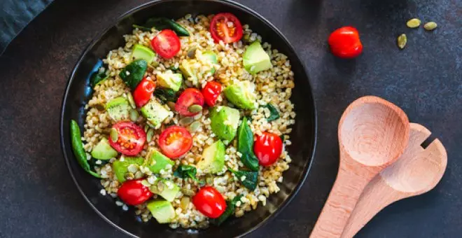 Pato confinado - Receta de ensalada de bulgur con aguacate y guisantes