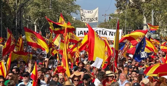 La derecha españolista reúne a 50.000 personas en Barcelona contra la amnistía