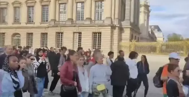 Desalojan el Louvre y el palacio de Versalles por amenaza de bomba