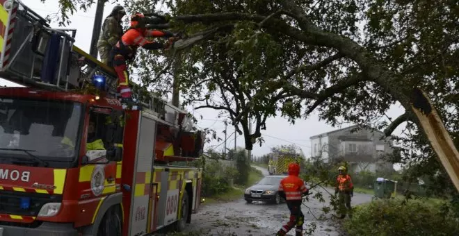 Los servicios de emergencia gestionan 220 incidencias por las inundaciones en Galicia