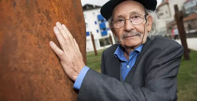 Muere el artista vasco Agustín Ibarrola a los 93 años, creador del 'Bosque de Oma'