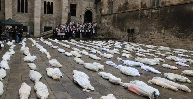 400 mortalles a la plaça del Rei de Barcelona per exigir aturar el comerç d'armes amb Israel