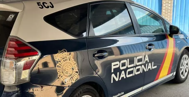 Dos detenidos por robar en una tienda de alimentación de Santander y agresión al dueño