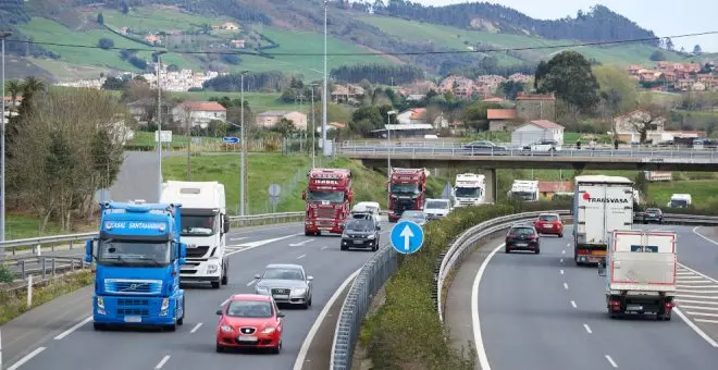 Cantabria creará ayudas al transporte de mercancías y pagará 3,4 millones al de pasajeros antes de final de año