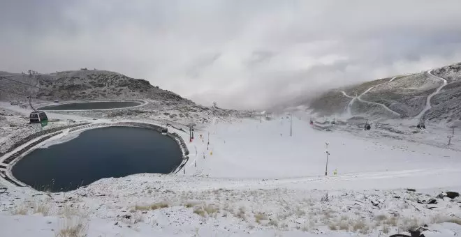 El Gobierno estudia multas a la empresa pública de la Junta de Andalucía que gestiona Sierra Nevada por sustraer agua