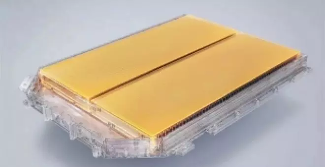 Ultra resistente y con verdadera carga rápida, esta dorada batería LFP promete lo que ninguna otra