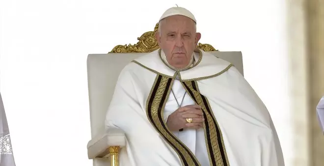 El papa Francisco aprueba las bendiciones a parejas homosexuales, divorciadas o casadas por lo civil