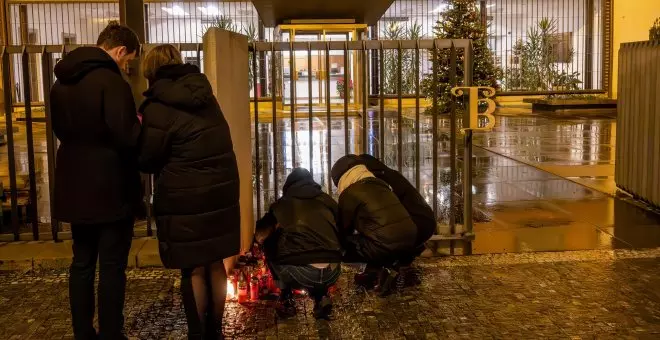 La Policía no ve indicios de terrorismo en el tiroteo de Praga que acabó con 15 muertos