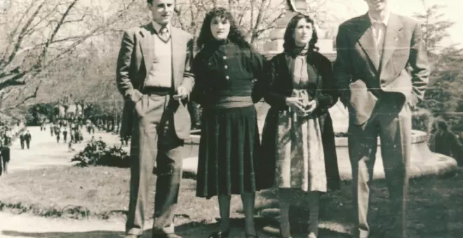 Las Marías: el franquismo reprimió a estas hermanas en Santiago y ellas respondieron con vestidos chillones