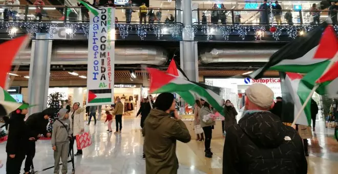 La solidaridad con Palestina ocupa el Carrefour de Xixón