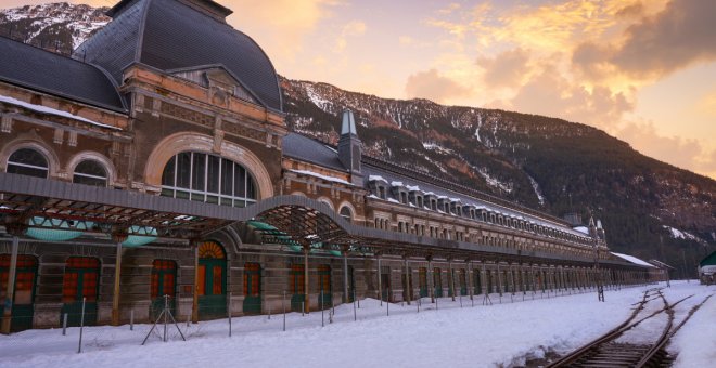 Estación de Canfranc: la historia de la impresionante estación de trenes