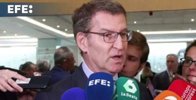 Feijóo acusa al PSOE de "humillar" a Page por "criticar un poco a Sánchez"