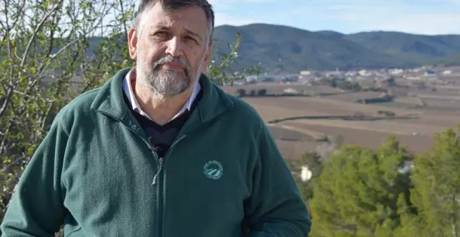 Joan Caball (Unió de Pagesos): "La paperassa i les grans distribuïdores acabaran aniquilant el sector"