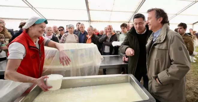 Un queso cántabro bate el récord del queso fresco más grande de España con 120 kilos