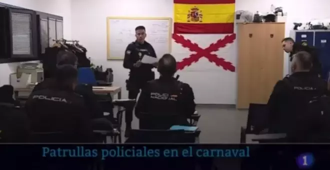 La Policía tomará medidas por la exhibición de una bandera carlista en una comisaría de Las Palmas