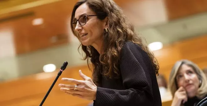 Mónica García responde al exconsejero de Sanidad de Ayuso: "Usted firmaría de nuevo los protocolos de la vergüenza"