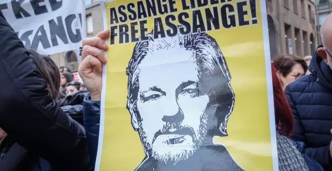 La defensa de Assange denuncia una "persecución por motivos políticos"
