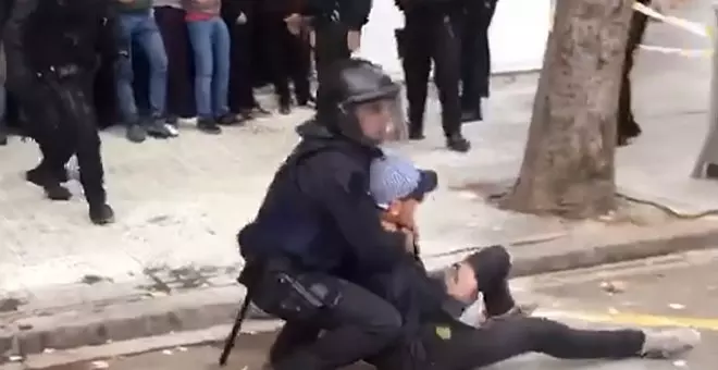 La absolución de un mosso por detención ilegal reabre el debate sobre la desprotección de los manifestantes