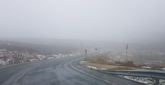 La nieve mantiene cerrado el puerto de Lunada