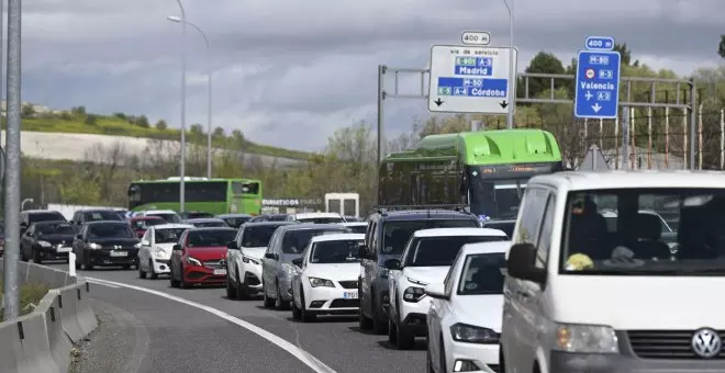 El tráfico se complica con circulación lenta en las carreteras de entrada a Madrid