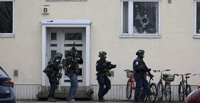 Un niño muerto y otros dos gravemente heridos en un tiroteo en una escuela de Finlandia