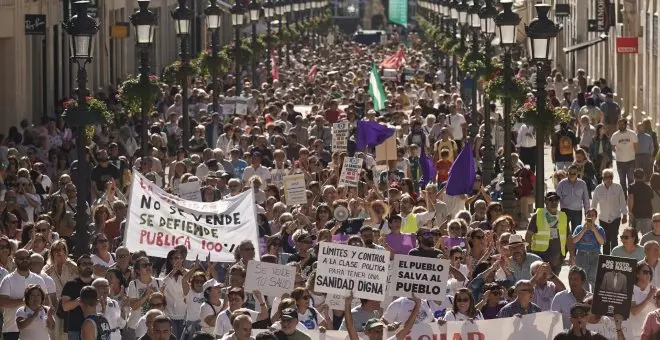 Así ha mutado la sanidad andaluza en una década: 100.000 operaciones más al año en la privada, 100.000 menos en la pública