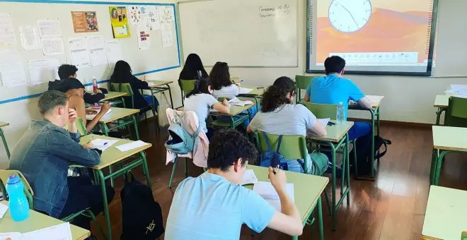 El Gobierno cierra programas de educación en el exterior