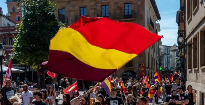La izquierda asturiana celebró el 14 de abril