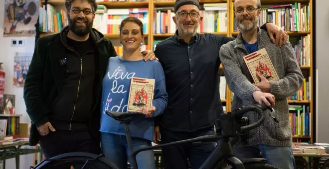 Xixón-Mieres, primera parada de la gira literaria y ciclista de Carlos Rodríguez