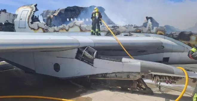 Incendio en el aeropuerto de Ciudad Real al salir ardiendo un avión que estaba siendo desguazado