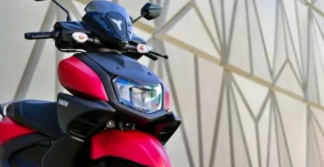 Ya tiene precio en España el primer scooter híbrido de Yamaha: un 125 que logra un consumo de 1,8 litros