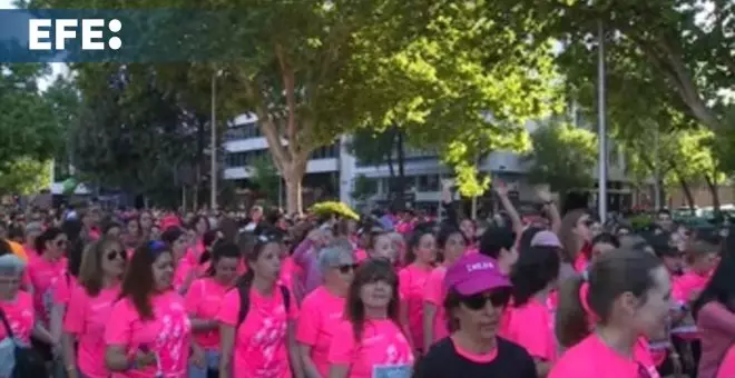 La Carrera de la Mujer pinta de nuevo de rosa las calles de Madrid