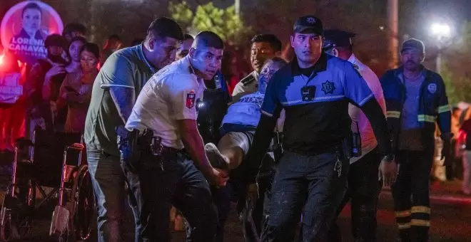 Al menos nueve muertos y 50 heridos tras caerse un escenario en un mitin en México