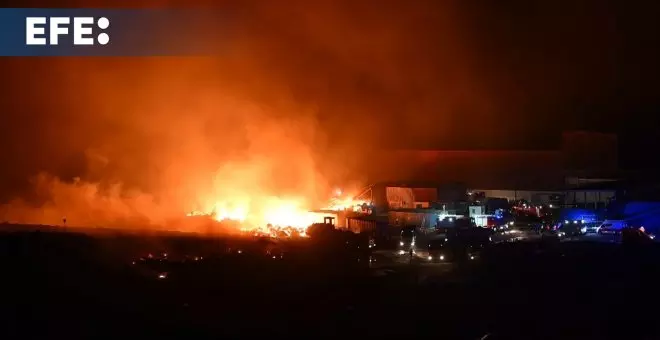 Lanzarote se pone en alerta por el incendio en Zonzamas y se movilizan todos los recursos