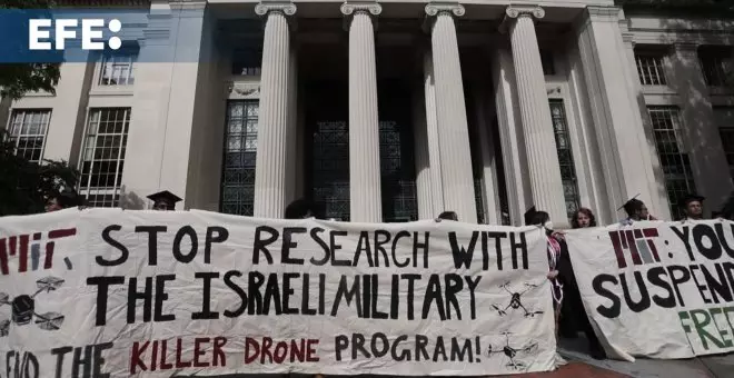 Imágenes de estudiantes de MIT en una protesta propalestina