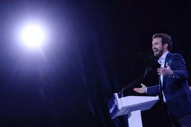 El presidente del PP, Pablo Casado, interviene en el mitin de cierre de la campaña de las elecciones de Castilla y León en Valladolid.- Nacho Gallego / EFE