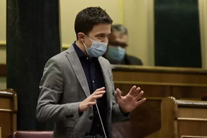 El líder de Más País, Íñigo Errejón, interviene en una sesión plenaria en el Congreso de los Diputados, a 16 de febrero de 2022.- Eduardo Parra / Europa Press