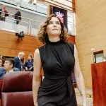 La presidenta de la Comunidad de Madrid, Isabel Díaz Ayuso, durante una sesión plenaria, en la Asamblea de Madrid.- Carlos Luján / Europa Press